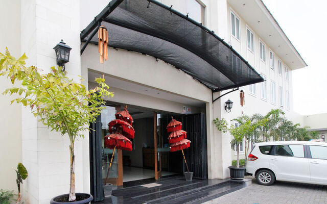 Airy Bandara Soekarno-Hatta Suryadarma Tangerang