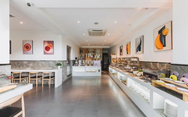Paco Business Hotel Luogang Branch
