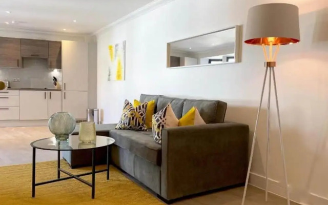 Modern Stylish 2 bedroom 2 Bath Apts.