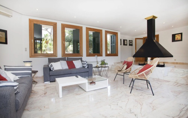 Charming Villa In The Exclusivity Of Son Vida