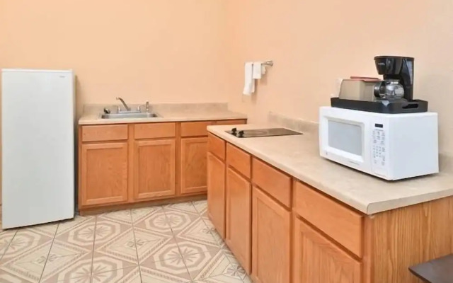 La Bonita Inn And Suites