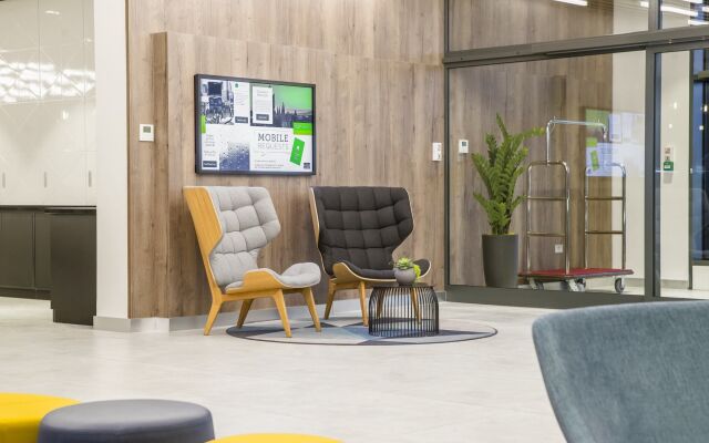 Courtyard by Marriott Edinburgh West