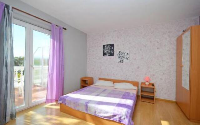 Apartment and Rooms Ivana