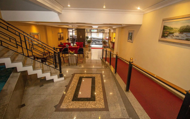 Trevi Hotel & Business