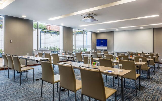 NH Bogotá Urban 93 Royal