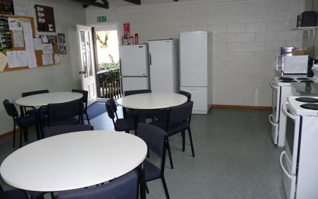 Sportsmans Lodge