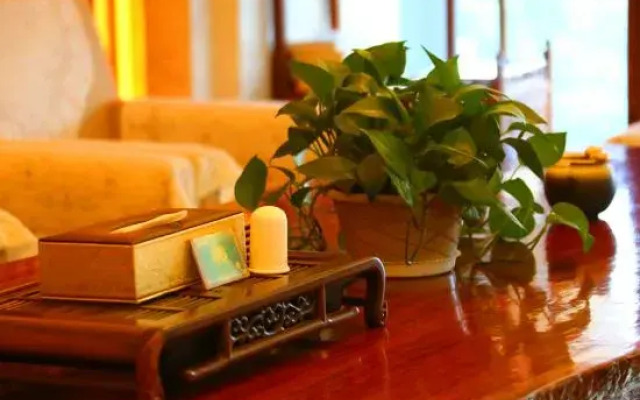Qujing Yishi Yihe Hotel (Cuifeng Road, Qilin District)