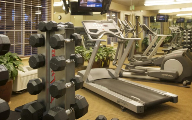 Larkspur Landing Extended Stay Suites Hillsboro