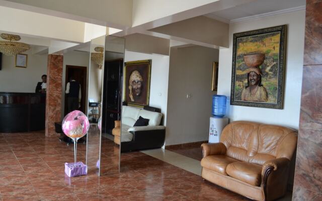 Aurelia Palace