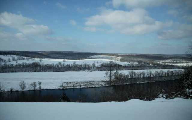 Riverfront Arkansas Retreat Near Fishing & Hiking!