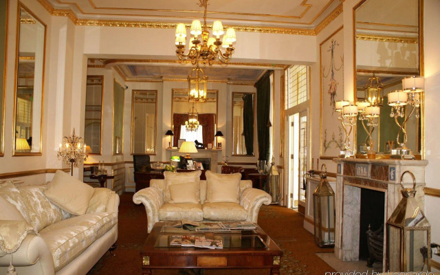 Colonnade Hotel London