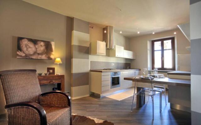 Confortevole appartamento in centro a LA MORRA