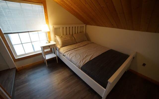 Yellowknife B&B