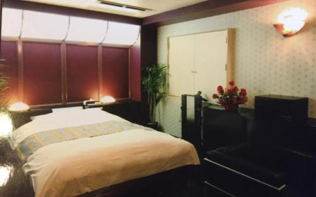 Hills 1 (Adult Only)