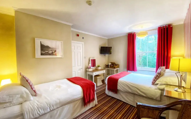 Lakes End Guest House