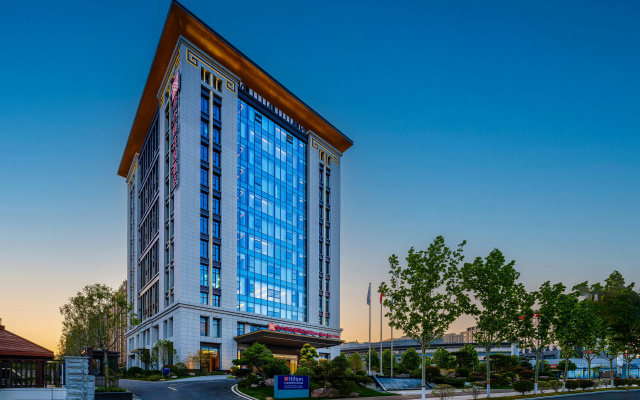 Hilton Garden Inn Xinyang East Railway Station