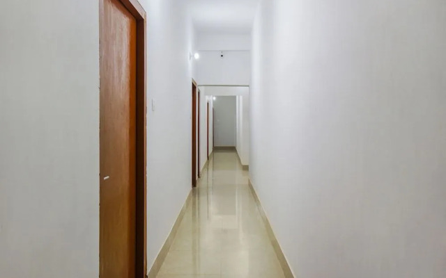 Oyo 17409 Gs Residency