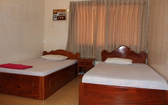 Lucky 2 Guesthouse