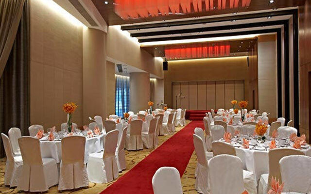 Renaissance Kuala Lumpur Hotel & Convention Centre