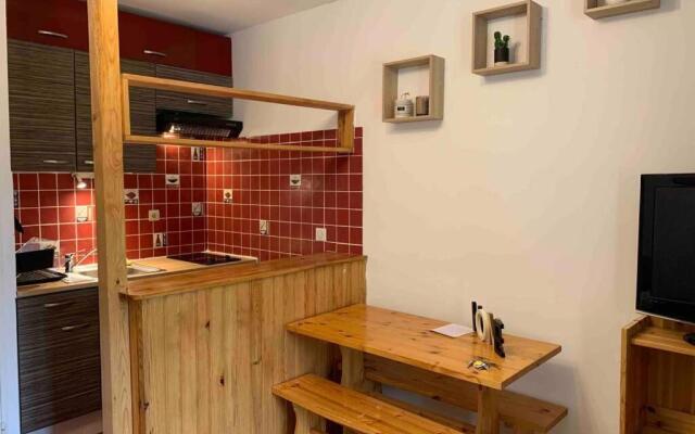 Studio chaleureux et ensoleillé !