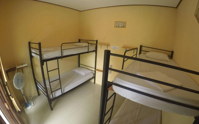 Bali Fab Dive Center - Hostel
