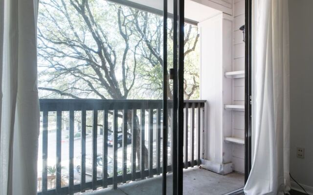 WanderJaunt - North Austin Apartments