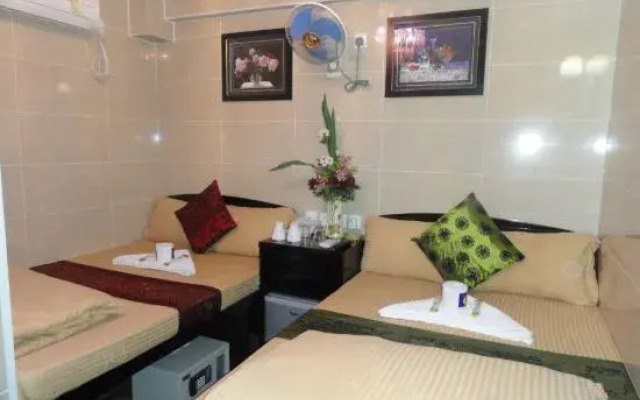New Day Night Hostel