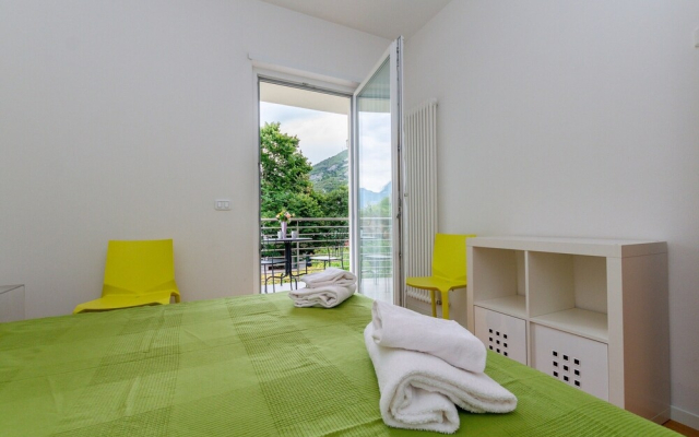Torbole Relax, Pool & Balcony Apartment 2