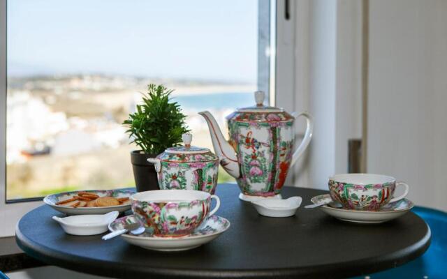 B17 - The Stunning Seaview Apartment