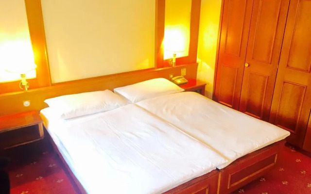 Hotel Antares