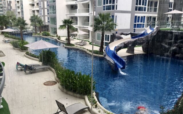 Luxury Apartments in Grand Avenue
