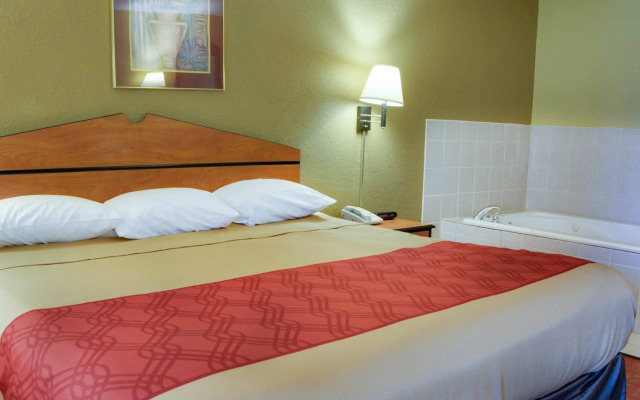 Econo Lodge Inn & Suites Hot Springs