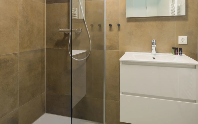 Luxurious Lodge With two Bathrooms, Only 200m From the Beach