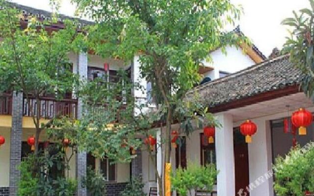 Xinglong Inn