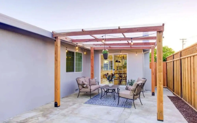 @ Marbella Lane - Contemporary Sophisticated Home