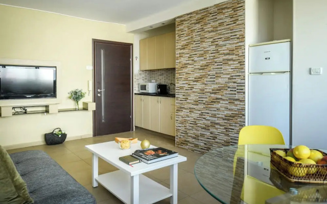 Simple Living in Netanya by Sea N' Rent