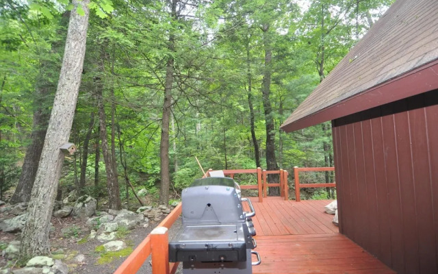 Rosies Creekside Retreat - 3 BR Escape!