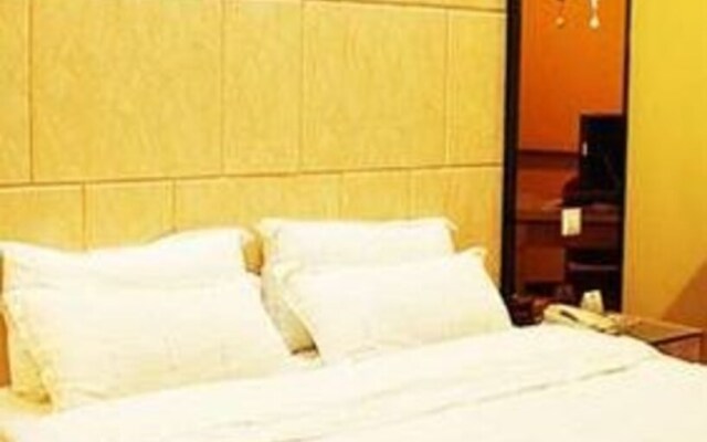 Wuyue Qianmen Hotel