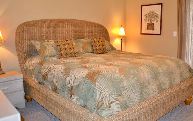 Birdhouse by Dune Vacation Rentals