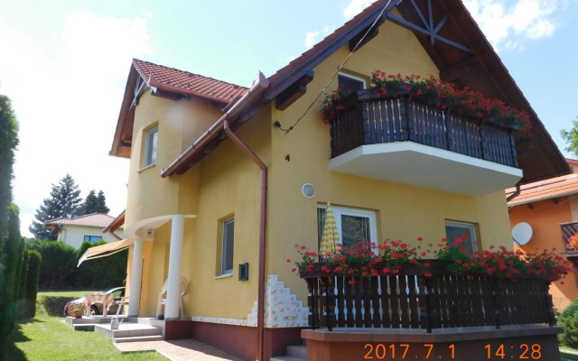 Akácfa Hortenzia Apartman