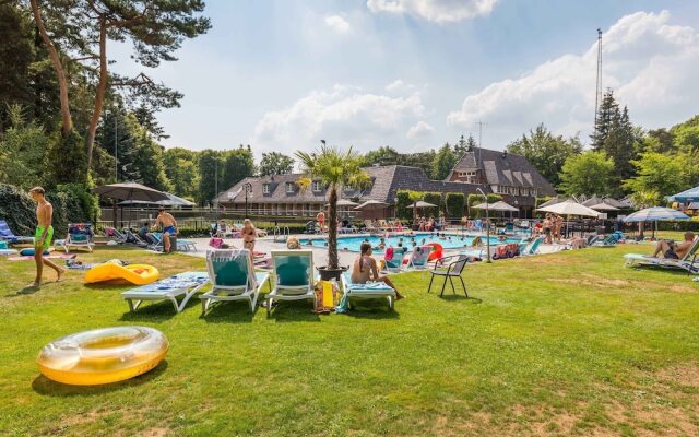 Comfy Chalet in a Holiday Park Near De Veluwe