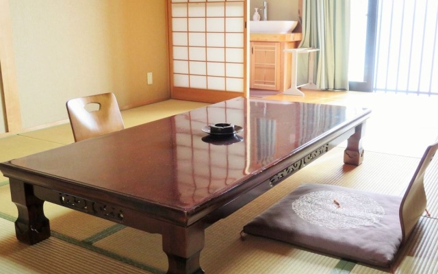 Shokinkan – Guest Rooms – Uki