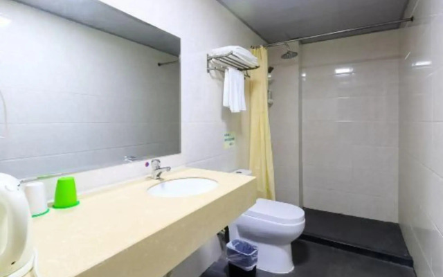 Haojia Express Hotel (Zhuhai Gongbei Fuhuali)