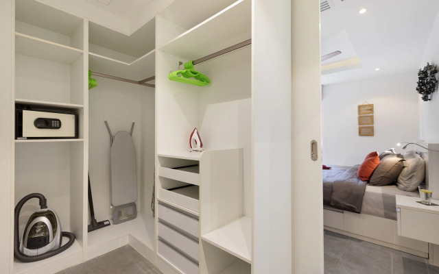 Luxury Apartment Unique Residences