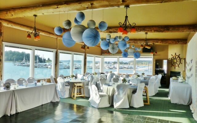 Lopez Islander Resort