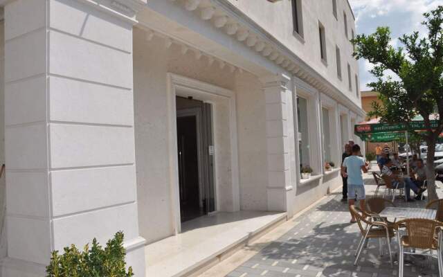 Hotel Gega
