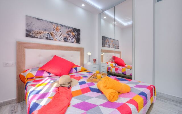 Tidy Little Apartment, Air Conditioning and Pool