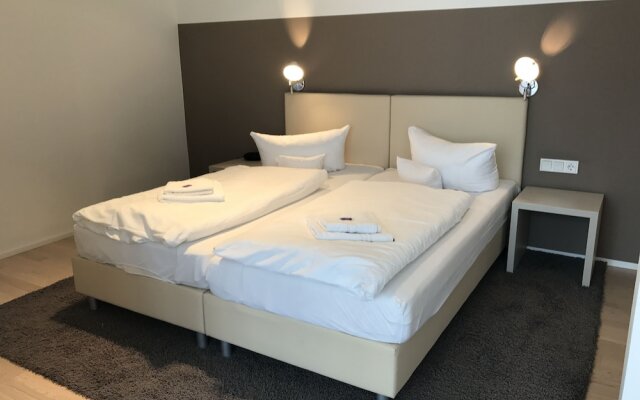 SCHROEDERS Apartement Hotel