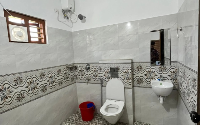 Biriyomz Residency, Kalpatta, Munderi, Low Cost Rooms and Deluxe Apartment