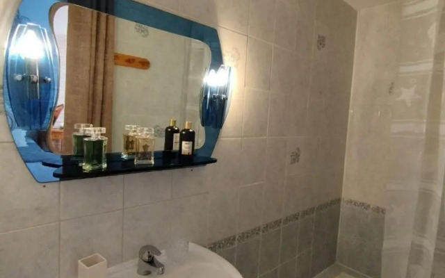 Chambres D’Hote Au Chapeau Claque Cabaret